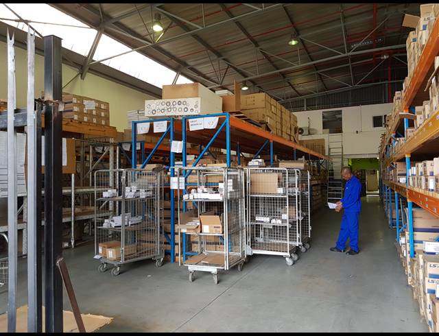 2,446M² WAREHOUSE TO LET IN RANDJESPARK